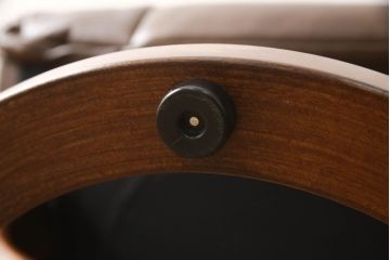 中古　美品　EKORNES(エコーネス)　本革　オットマン付き　ストレスレス レノ クラシック(M)(アームチェア、リクライニングチェア、椅子、一人掛けソファ、1Pソファ)(定価約37万9千円)(R-060352)