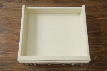 中古　美品　SILIK(シリック)　ロココ調　背面鏡張り　繊細な装飾が魅力!　上品な佇まいのキャビネット(キュリオケース、ガラスケース、ショーケース、飾り棚、陳列棚、食器棚、店舗什器)(定価約130万円)(R-060364)