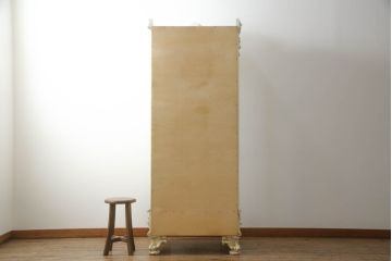中古　美品　SILIK(シリック)　ロココ調　背面鏡張り　繊細な装飾が魅力!　上品な佇まいのキャビネット(キュリオケース、ガラスケース、ショーケース、飾り棚、陳列棚、食器棚、店舗什器)(定価約130万円)(R-060364)
