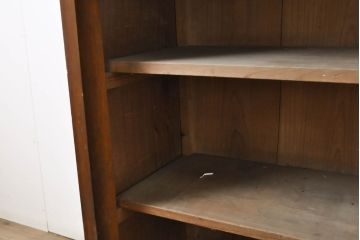 和製アンティーク　シンプルなデザインがお部屋に取り入れやすい飾り棚(サイドボード、サイドキャビネット、陳列棚、店舗什器)(R-060371)