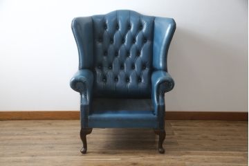 中古　イギリス　本革　(チェスターフィールド)　重厚感のある佇まいが魅力的なウイングバックソファ(レザーソファ、ウィングバックチェア、アームソファ、1人掛けソファ、1Pソファ)(R-060374)