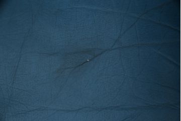 中古　イギリス　本革　(チェスターフィールド)　重厚感のある佇まいが魅力的なウイングバックソファ(レザーソファ、ウィングバックチェア、アームソファ、1人掛けソファ、1Pソファ)(R-060375)