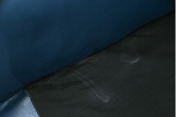 中古　イギリス　本革　(チェスターフィールド)　重厚感のある佇まいが魅力的なウイングバックソファ(レザーソファ、ウィングバックチェア、アームソファ、1人掛けソファ、1Pソファ)(R-060375)