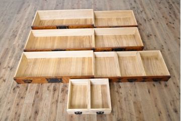 和製ビンテージ　ヴィンテージ家具　和の趣あふれる岩谷堂箪笥の和箪笥(衣装箪笥、整理たんす、着物タンス、収納箪笥、引き出し、上下バラ売り可能)(R-060377)