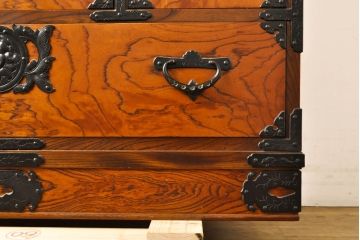 和製ビンテージ　ヴィンテージ家具　和の趣あふれる岩谷堂箪笥の和箪笥(衣装箪笥、整理たんす、着物タンス、収納箪笥、引き出し、上下バラ売り可能)(R-060377)
