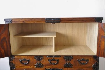 和製ビンテージ　ヴィンテージ家具　和の趣あふれる岩谷堂箪笥の和箪笥(衣装箪笥、整理たんす、着物タンス、収納箪笥、引き出し、上下バラ売り可能)(R-060378)