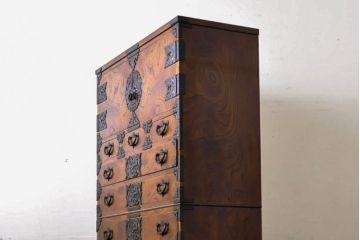 和製ビンテージ　ヴィンテージ家具　和の趣あふれる岩谷堂箪笥の和箪笥(衣装箪笥、整理たんす、着物タンス、収納箪笥、引き出し、上下バラ売り可能)(R-060378)