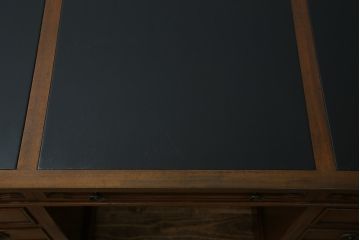 中古　DREXEL HERITAGE(ドレクセルヘリテイジ)　Triune(トライユン)　レザートップが格好いいマホガニー材製のデスク(定価約75万円)(両袖机、在宅ワーク、在宅用ワークデスク)(R-060387)