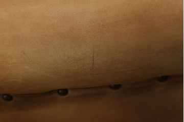 中古　美品　ロイズ・アンティークス取り扱い　本革　落ち着いた色味が大人な空間を演出するアムステルダム3人掛けレザーソファ(3Pソファ、アームソファ)(定価約54万円)(R-060391)