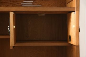 中古　美品　屋久杉　上質な和の空間づくりにおすすめの茶箪笥(茶棚、戸棚、収納棚、飾り棚)(R-060393)
