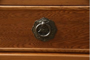 中古　美品　屋久杉　上質な和の空間づくりにおすすめの茶箪笥(茶棚、戸棚、収納棚、飾り棚)(R-060393)