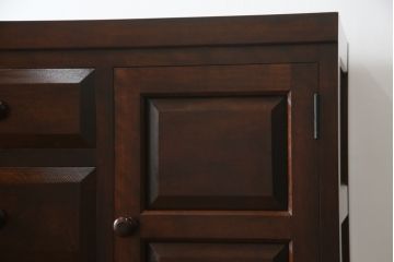 中古　美品　松本民芸家具　シックな佇まいが上質な空間づくりにぴったりなD型和タンス(引き出し、チェスト、整理箪笥)(定価約67万円)(R-060401)