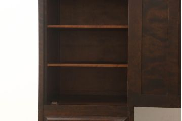 希少サイズ　中古　北海道民芸家具　細身で取り入れやすい上品な幅狭ワードローブ(洋服タンス、収納棚、細身、ロッカータンス)(R-060407)