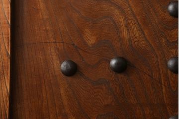 アンティーク建具　明治期　総欅(ケヤキ)材　重厚感のある佇まいが魅力のリメイク蔵戸1枚(玄関戸、引き戸、建具)(R-060408)