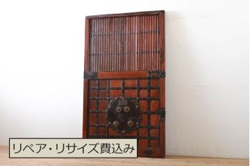 アンティーク建具　金具の意匠が立派な格子蔵戸1枚(玄関戸、引き戸、板戸)(R-060409)