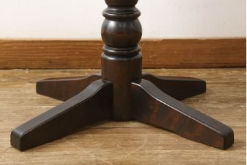 和製ビンテージ ヴィンテージ家具　北海道民芸家具　モダンでシックな佇まいの楕円形サイドテーブル(カフェテーブル、コーヒーテーブル)(R-060416)