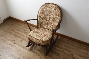 中古　美品　イギリス　ERCOL(アーコール)　落ち着いた色合いのボタニカル柄が印象的なクッション付きロッキングチェア(揺り椅子、イス、アームチェア)(R-060419)