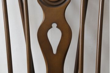 中古　美品　イギリス　ERCOL(アーコール)　落ち着いた色合いのボタニカル柄が印象的なクッション付きロッキングチェア(揺り椅子、イス、アームチェア)(R-060419)