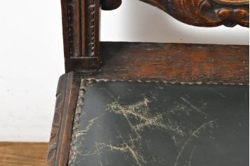 イギリスアンティーク　オーク材　置くだけで絵になる!細やかな彫刻が見事なダイニングチェア2脚セット(椅子、イス)(R-060421)