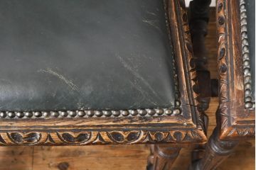 イギリスアンティーク　オーク材　置くだけで絵になる!細やかな彫刻が見事なダイニングチェア2脚セット(椅子、イス)(R-060421)