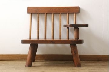 中古　美品　指物作家　矢澤金太郎作　総漆塗りの木肌が美しく味わい深い肘掛け付きのおやじの椅子(アームチェア、板座チェア、イス、1P)(定価約20万円)(R-060429)