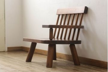 中古　美品　指物作家　矢澤金太郎作　総漆塗りの木肌が美しく味わい深い肘掛け付きのおやじの椅子(アームチェア、板座チェア、イス、1P)(定価約20万円)(R-060429)