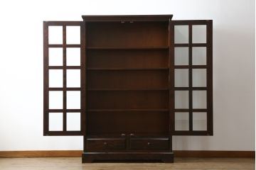 中古　美品　北海道民芸家具　和洋どちらのお部屋にも馴染むブックケース(本箱、書棚、収納棚、キャビネット、飾り棚)(R-060430)