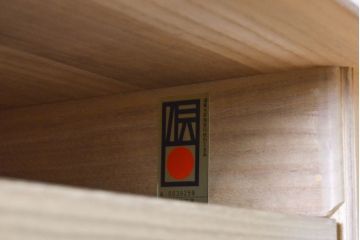中古　伝統工芸士　頓所芳男作　かくし付き　煌びやかな金具が美しい桐箪笥(胴厚、桐たんす、和タンス、衣装箪笥、収納箪笥、着物箪笥)(R-060432)