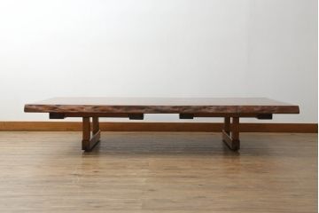 中古　美品　岩手岩泉・純木家具　栓(セン)材　三枚はぎ合わせ　セミブックマッチ　風格漂うダイニングテーブル(4人掛け、6人掛け、食卓、座卓、リビングテーブル、センターテーブル)(定価約50万円)(R-060434)
