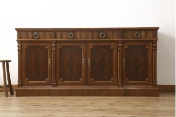 中古　美品　DREXEL HERITAGE(ドレクセルヘリテイジ)　Cameo Classics(キャメオクラシックス)　エレガントな佇まいが魅力的なクリデンザ(クレデンザ、サイドボード、収納棚、サイドキャビネット、戸棚)(定価約115万円)(R-060440)
