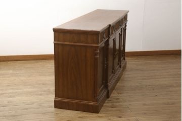 中古　美品　DREXEL HERITAGE(ドレクセルヘリテイジ)　Cameo Classics(キャメオクラシックス)　エレガントな佇まいが魅力的なクリデンザ(クレデンザ、サイドボード、収納棚、サイドキャビネット、戸棚)(定価約115万円)(R-060440)