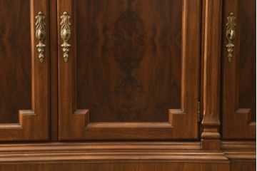 中古　美品　DREXEL HERITAGE(ドレクセルヘリテイジ)　Cameo Classics(キャメオクラシックス)　エレガントな佇まいが魅力的なクリデンザ(クレデンザ、サイドボード、収納棚、サイドキャビネット、戸棚)(定価約115万円)(R-060440)