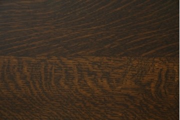 イギリスアンティーク　オーク材　凝った脚のデザインが上品な雰囲気を醸し出すデスク　(R-060441)