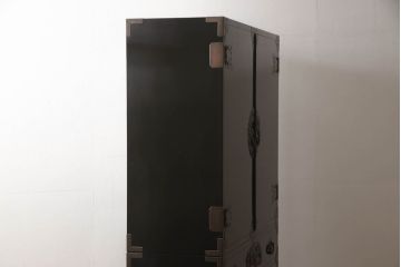中古　美品　手打ち金具　岩谷堂箪笥　総漆塗り　龍の金具が力強さを感じさせる和箪笥(竜金具　衣装箪笥、整理たんす、着物タンス、収納箪笥、引き出し)(定価約200万円)(R-060442)