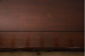 中古　美品　総漆塗り　花梨(カリン)　幕板から脚先にかけての凝ったデザインが魅力的な座卓(ローテーブル)(R-060445)
