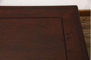 中古　美品　総漆塗り　花梨(カリン)　幕板から脚先にかけての凝ったデザインが魅力的な座卓(ローテーブル)(R-060445)