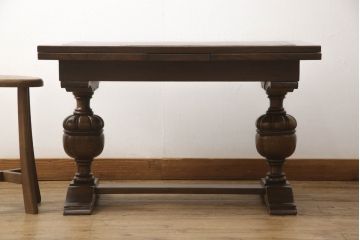 イギリスアンティーク家具　オーク材　希少な特小サイズ!!　脚や天板などの凝ったつくりが見事なドローリーフテーブル(サイドテーブル、コーヒーテーブル、エクステンションテーブル、カフェテーブル、ローテーブル)(R-060446)