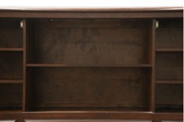 中古　美品　松本民芸家具　シックな佇まいが和洋折衷の空間に取り入れやすいC-型サイドボード(リビングボード、サイドキャビネット)(定価約60万5千円)(R-060447)