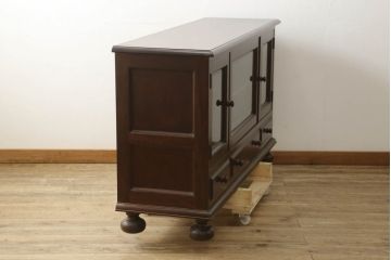 中古　美品　松本民芸家具　シックな佇まいが和洋折衷の空間に取り入れやすいC-型サイドボード(リビングボード、サイドキャビネット)(定価約60万5千円)(R-060447)