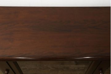 中古　美品　松本民芸家具　シックな佇まいが和洋折衷の空間に取り入れやすいC-型サイドボード(リビングボード、サイドキャビネット)(定価約60万5千円)(R-060447)