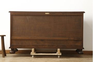 中古　美品　松本民芸家具　シックな佇まいが和洋折衷の空間に取り入れやすいC-型サイドボード(リビングボード、サイドキャビネット)(定価約60万5千円)(R-060447)