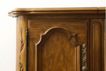 中古　美品　DREXEL HERITAGE(ドレクセルヘリテイジ)　拡張式の天板が付いたサーバー(サイドボード、バーカウンター、バーキャビネット、収納棚)(R-060448)