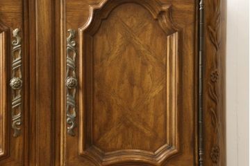 中古　美品　DREXEL HERITAGE(ドレクセルヘリテイジ)　拡張式の天板が付いたサーバー(サイドボード、バーカウンター、バーキャビネット、収納棚)(R-060448)