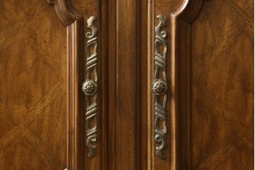 中古　美品　DREXEL HERITAGE(ドレクセルヘリテイジ)　拡張式の天板が付いたサーバー(サイドボード、バーカウンター、バーキャビネット、収納棚)(R-060448)