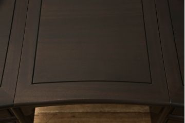 中国ビンテージ　希少デザイン　唐木　上品な佇まいと天板下の収納が魅力的な両袖デスク(ヴィンテージ、ニーホールデスク、両袖机、テーブル、在宅ワーク用、在宅用、ワークデスク、オフィスデスク)(R-060455)