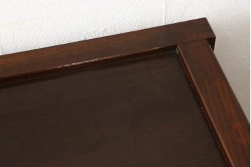 中古　美品　上品なデザインが和モダンなお部屋に取り入れやすい欅(ケヤキ)材と栗材の水屋箪笥サイドボード(サイドキャビネット、収納棚、戸棚、食器棚、カップボード、陳列棚、飾り棚)(R-060457)