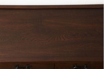 中古　美品　上品なデザインが和モダンなお部屋に取り入れやすい欅(ケヤキ)材と栗材の水屋箪笥サイドボード(サイドキャビネット、収納棚、戸棚、食器棚、カップボード)(R-060458)