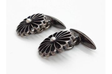 戦前　銀製　十六花菊紋　カフスボタン(シルバー、下賜品?、ボンボニエール)(R-060484)