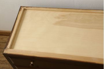 中古　美品　松本民芸家具　ヒノキ天板・脚(台輪)付きリメイク　シックな佇まいが魅力的なローチェスト(ローボード、テレビ台、サイドチェスト、引き出し)(R-060486)