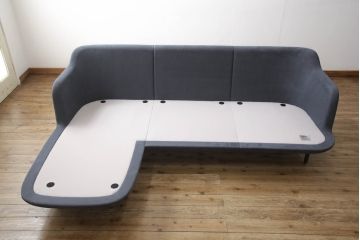 中古　美品　FRITZ HANSEN(フリッツハンセン)　ハイメ・アジョンデザイン　LUNE(ルネソファ)　高品質と機能性を兼ね備えた3人掛けソファ(3P、2人掛けソファ、2P、カウチソファ、シェーズロング)(定価約95万円)(R-060492)